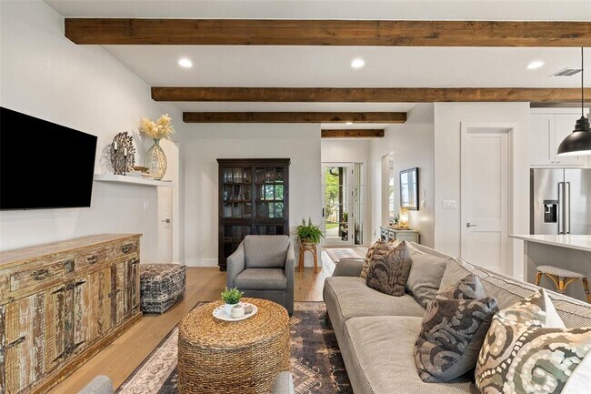 Building Photo - 19601 Flying J Blvd