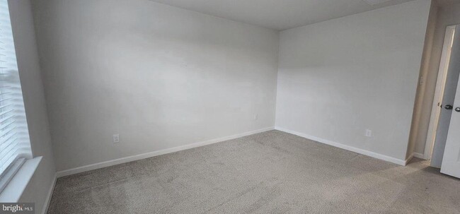 Building Photo - 64 Sister's Farmstead Rd