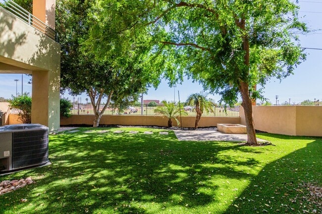 Building Photo - 7601 E Roosevelt St