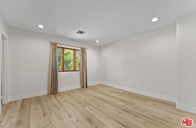 Building Photo - 15123 Greenleaf St