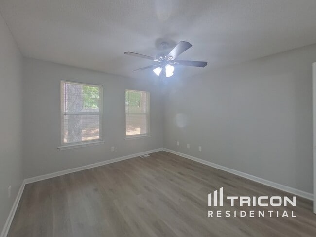 Building Photo - 142 Bradstone Rd