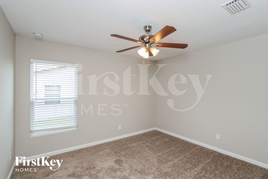 Building Photo - 785 Coconut St SE