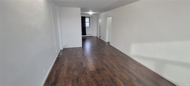 Building Photo - 97 07 63rd Rd