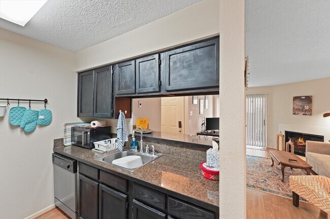 Building Photo - 2120 El Paseo St