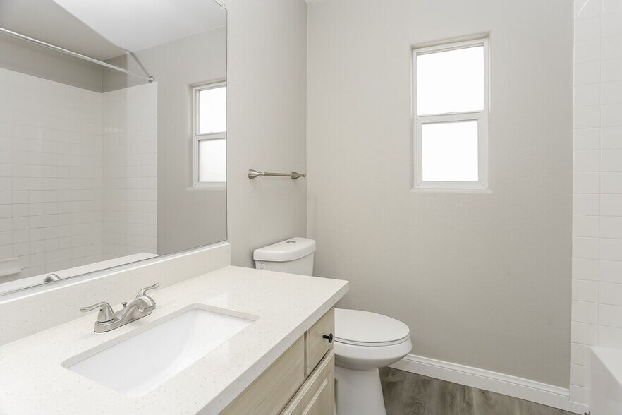 Building Photo - 8724 Honey Vine Ave