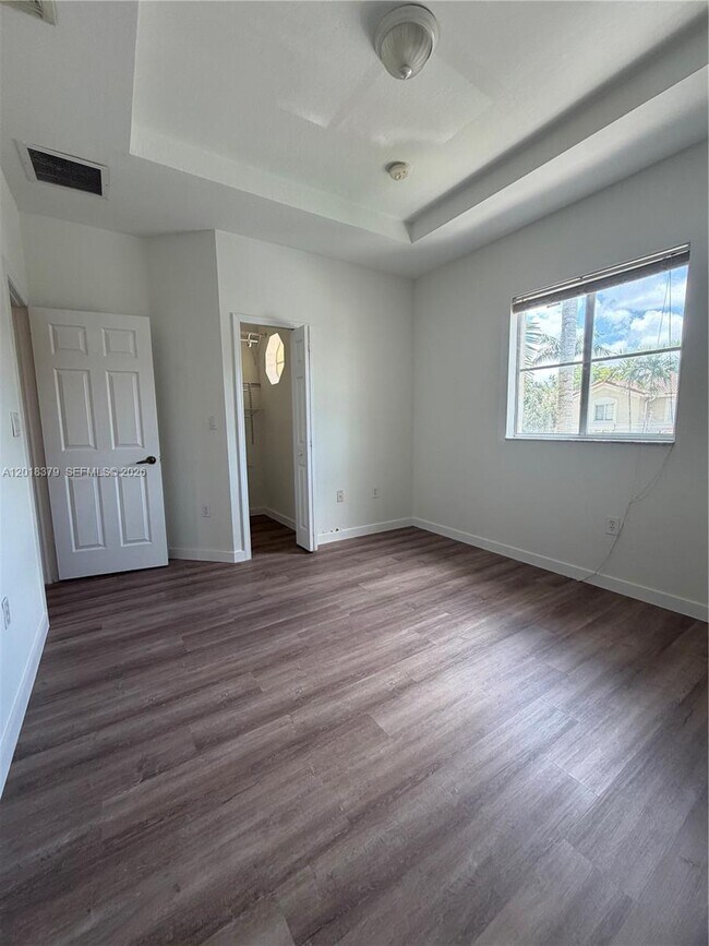 Building Photo - 10777 NW 84th Ln