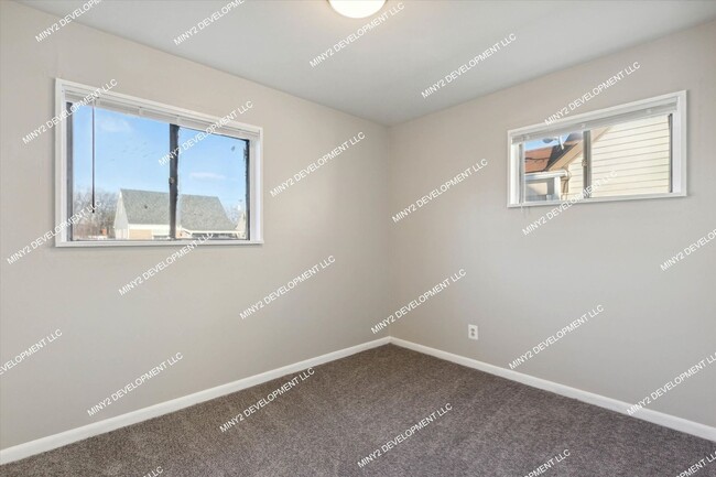 Building Photo - Charming 3-bedroom home on Lauren Ave. in ...