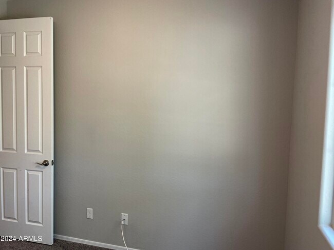 Building Photo - 16607 W Mescal St