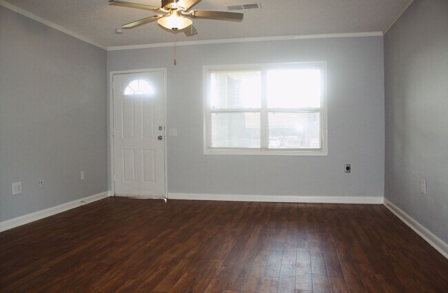 Building Photo - 1138 Whittle Dr SW