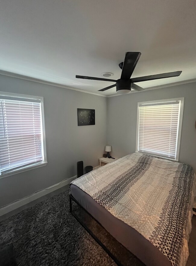 Building Photo - Fully furnished beautifully renovated house!