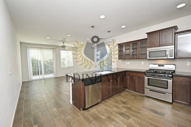 Building Photo - 3238 Lahar Ln