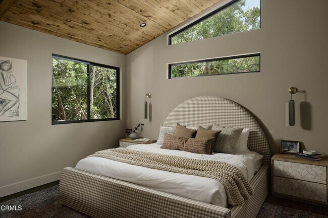 Building Photo - 12406 La Maida St