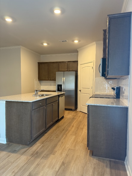 Building Photo - 65 Hughes Pl Dr