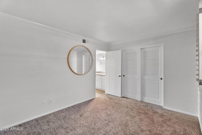 Building Photo - 3737 E Turney Ave