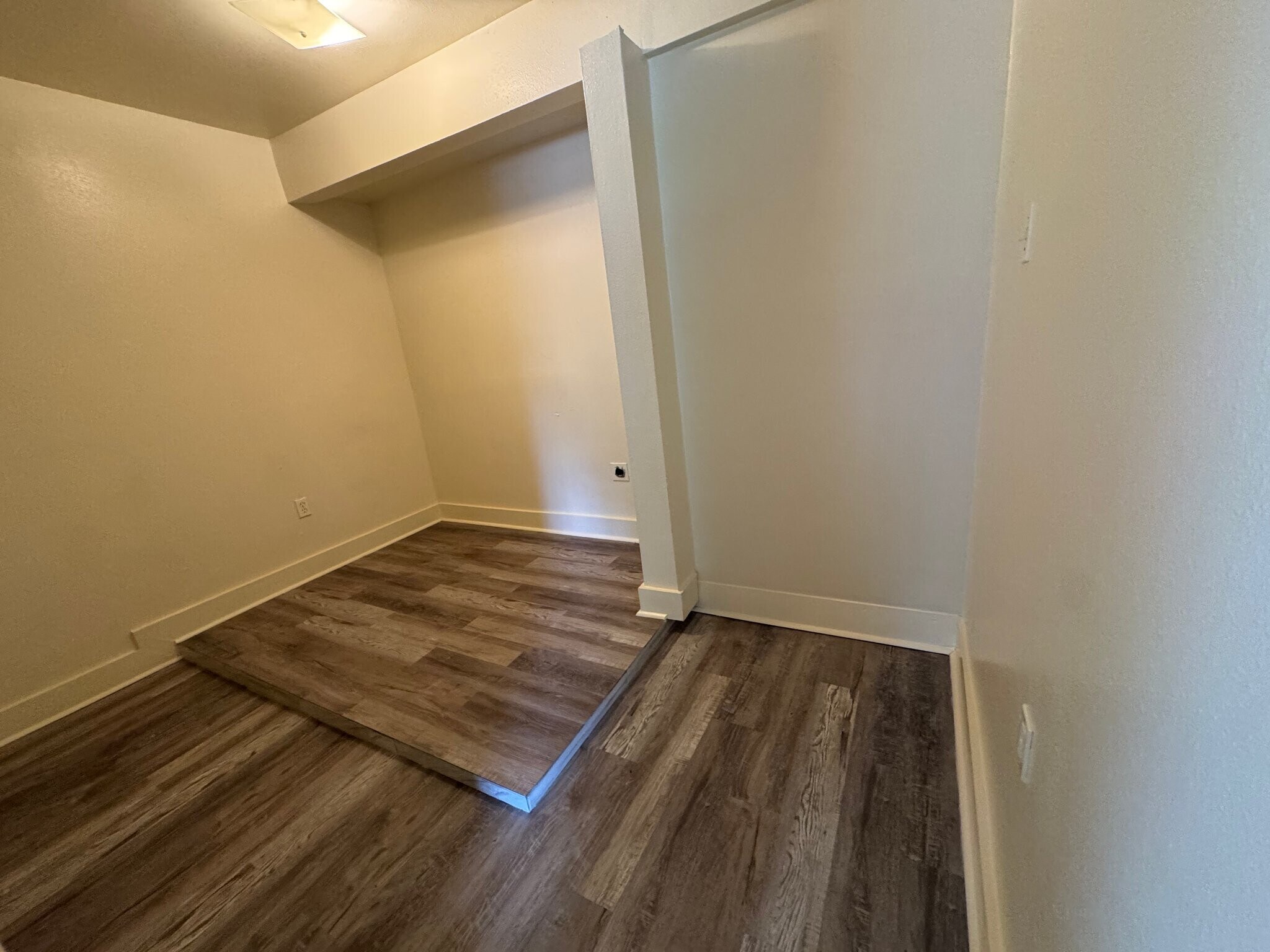 Building Photo - 5855 Clayton Dr