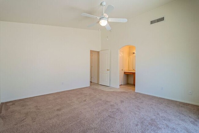 Building Photo - Warm Desert Living in La Cholla Ridge – 3 Bedroom Tucson Retreat