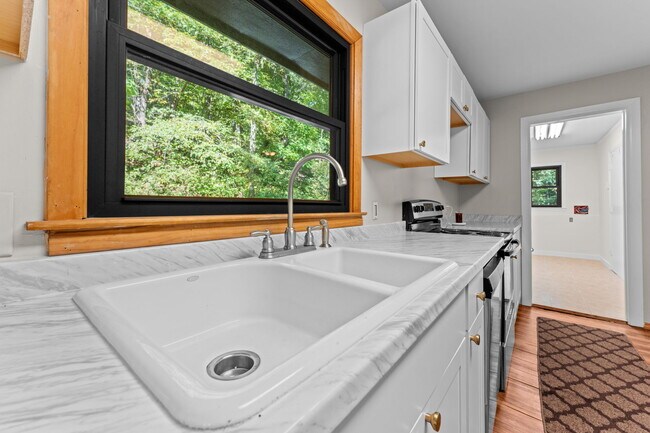 Building Photo - 154 Mashburn Branch Cove Rd