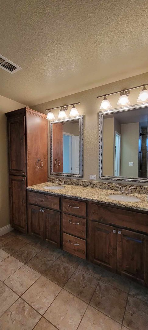 Building Photo - Beautiful 3 bed 2 bath home!