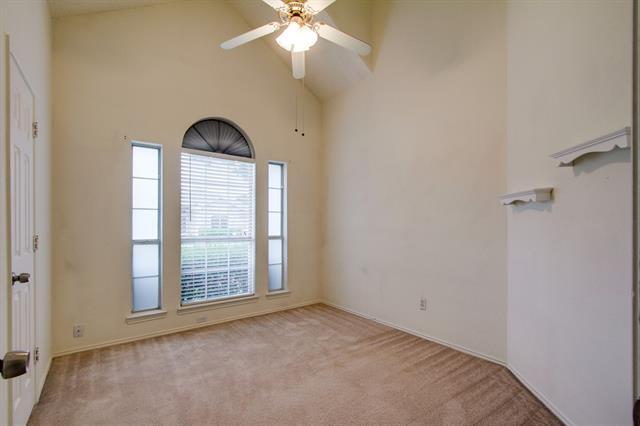 Building Photo - 2104 Regency Dr