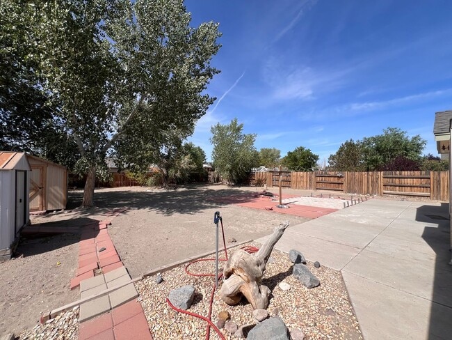 Building Photo - Quaint 3 Bedroom Fernley Home