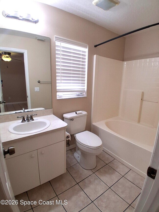 Building Photo - 1351 Danbury St SW