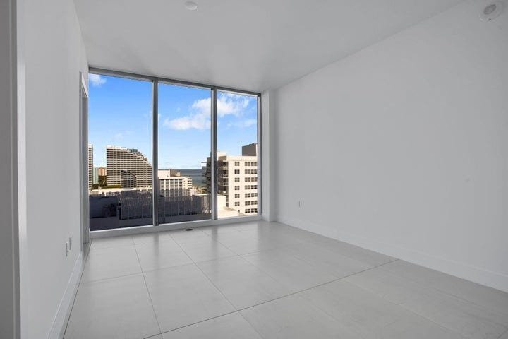 Building Photo - 151 N Seabreeze Blvd