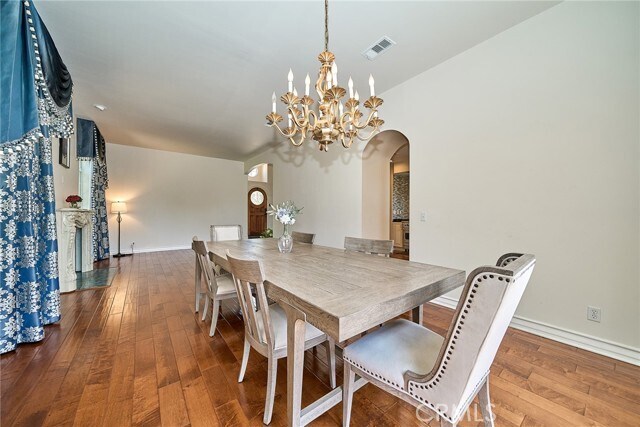 Building Photo - 1089 Village Dr