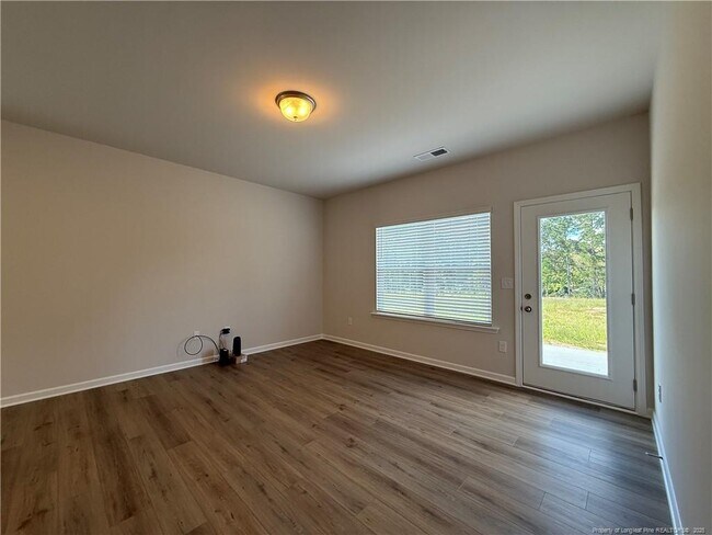 Building Photo - 274 Deodora Ln