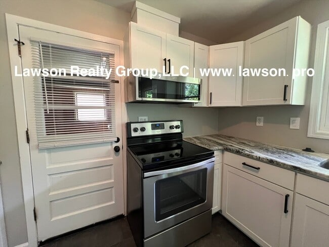 Building Photo - Updated Ranch in Glenvar with Garage and Bonus Room