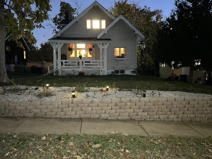 Building Photo - 8304 Buchanan Ave