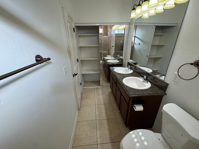 Building Photo - 3BR,2BS Custom home w/3 Car-Boat Deep Garage-Target shopping area