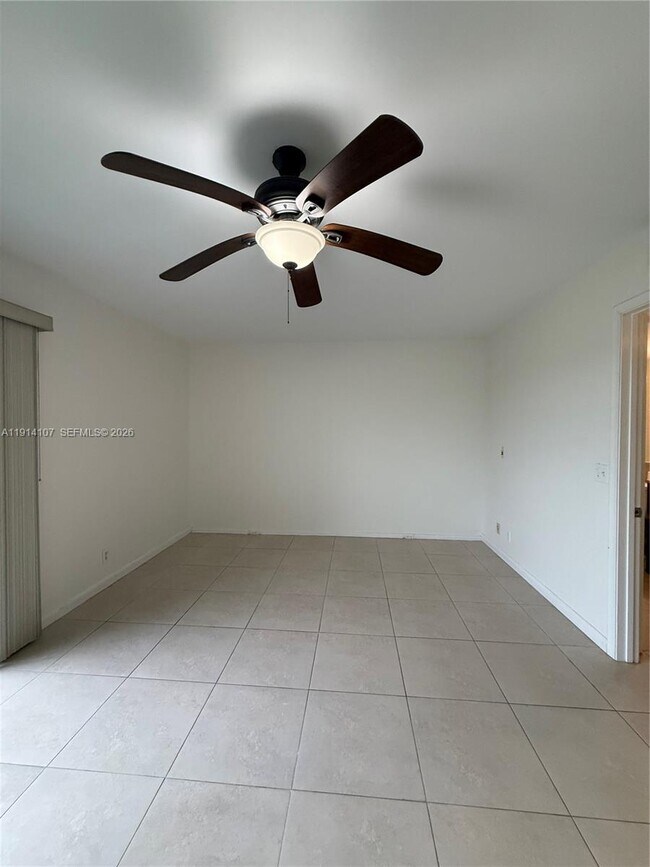 Building Photo - 13250 SW 4th Ct