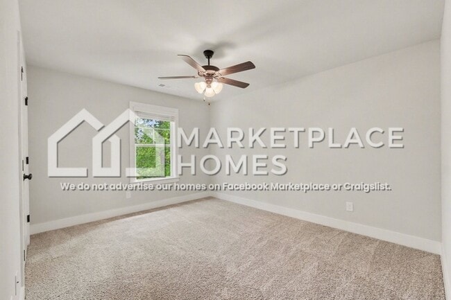 Building Photo - 173 Russell Way