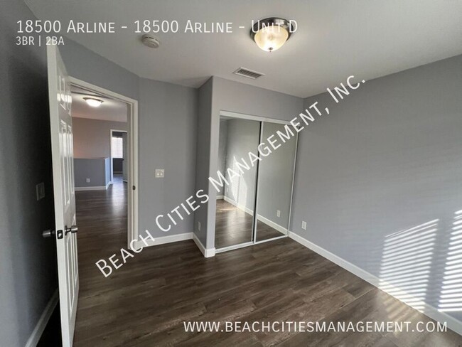 Building Photo - Remodeled 3 Bed, 2.5 Bath Town Home with A...