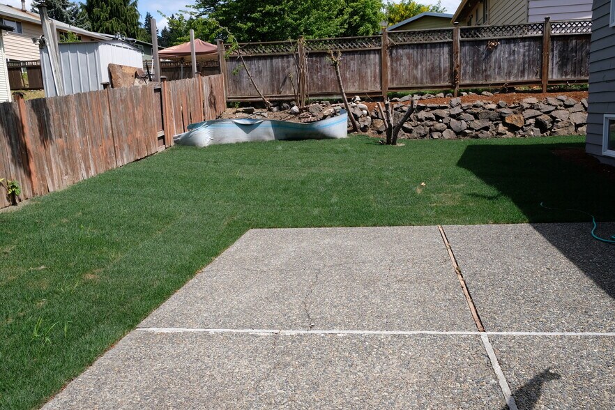 new grass just layed in - 6114 S 126th Pl