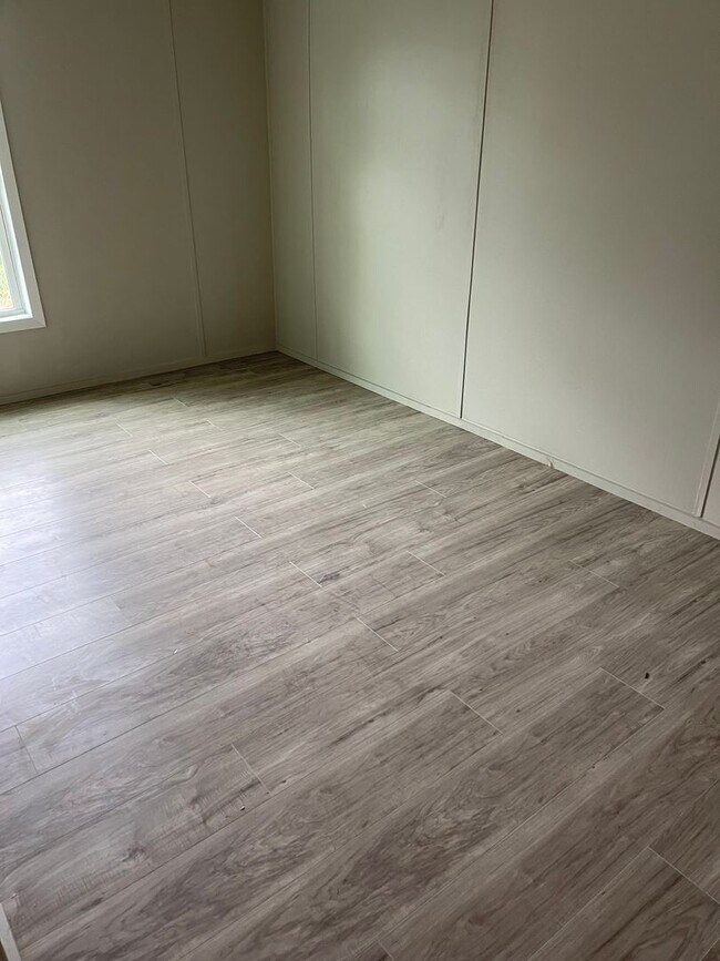 Building Photo - 3/2 Remodeled Home in Lampasas