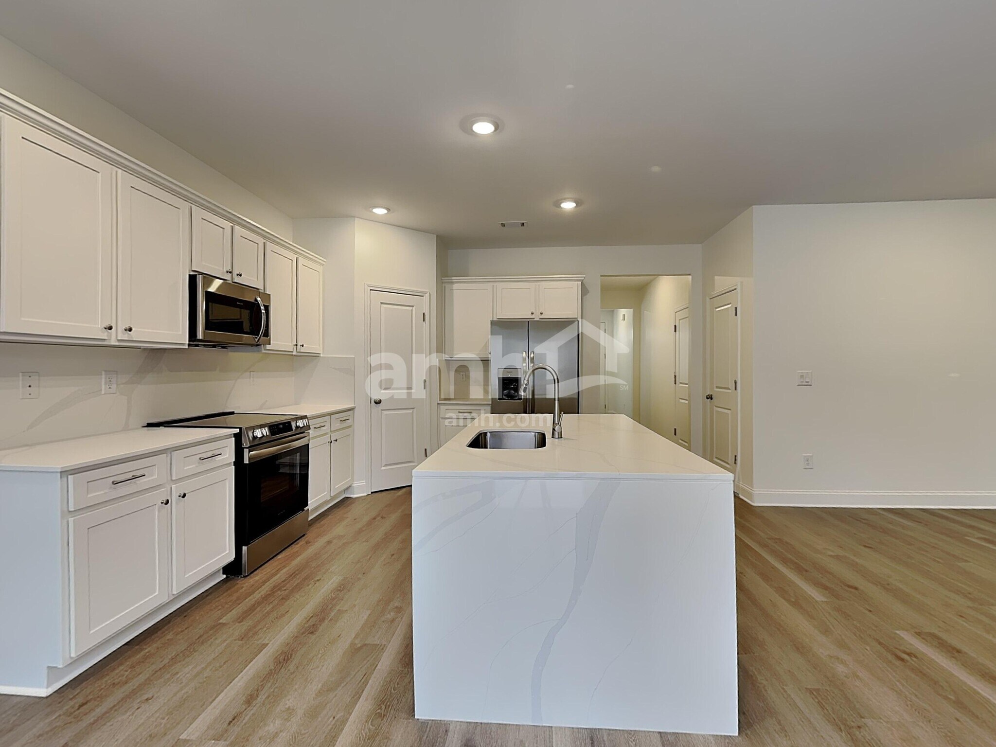 Building Photo - 394 Pointe Dr