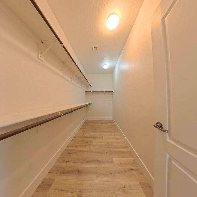 Building Photo - Exceptional Dual Master Residence with Modern Upgrades