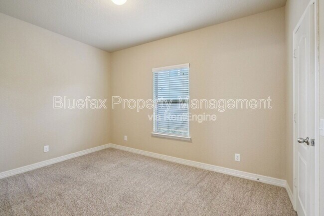 Building Photo - 10750 Gentle Fox Bay