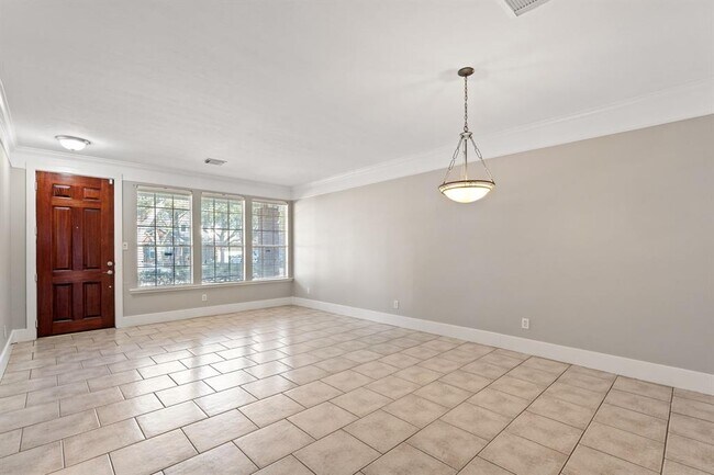 Building Photo - 16727 Sonoma Del Norte Dr