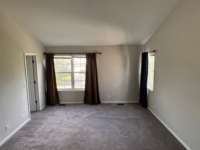 Building Photo - 2784 Rosehall Ln