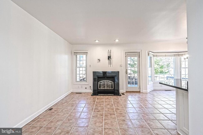 Building Photo - 12700 Dogwood Hills Ln