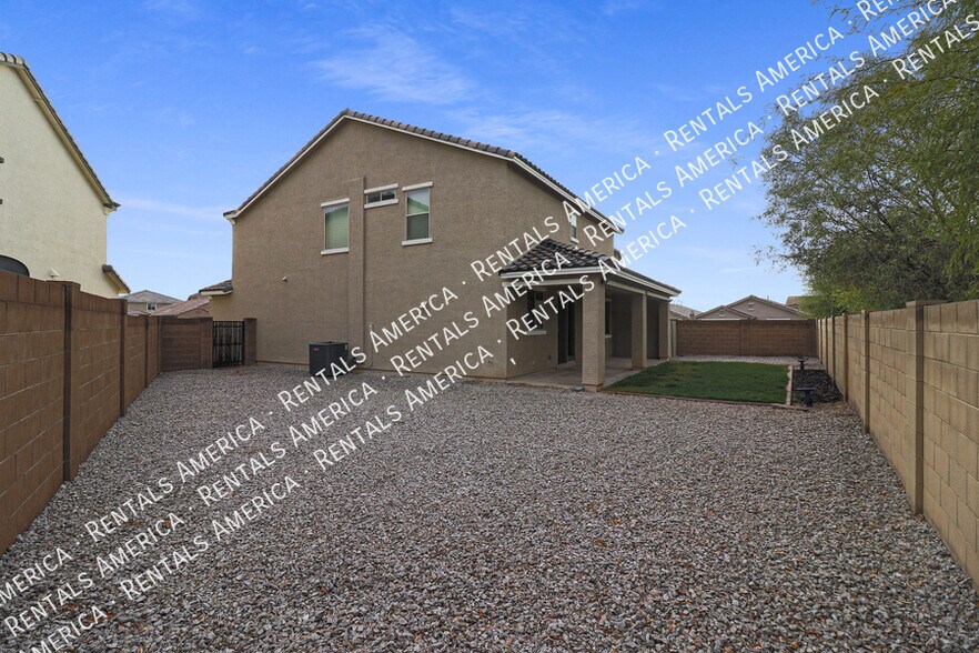 Building Photo - 12114 W Rowel Rd