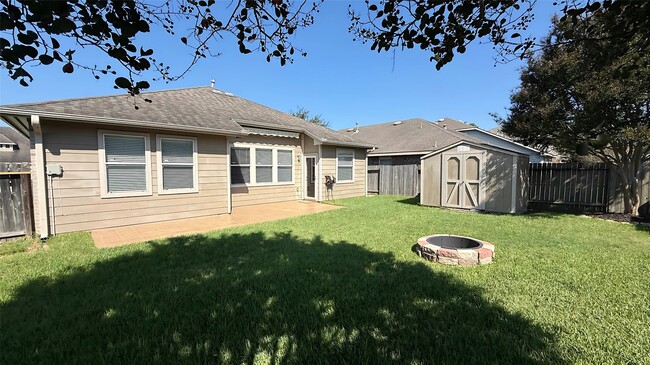 Building Photo - 15110 Sierra Ridge Dr