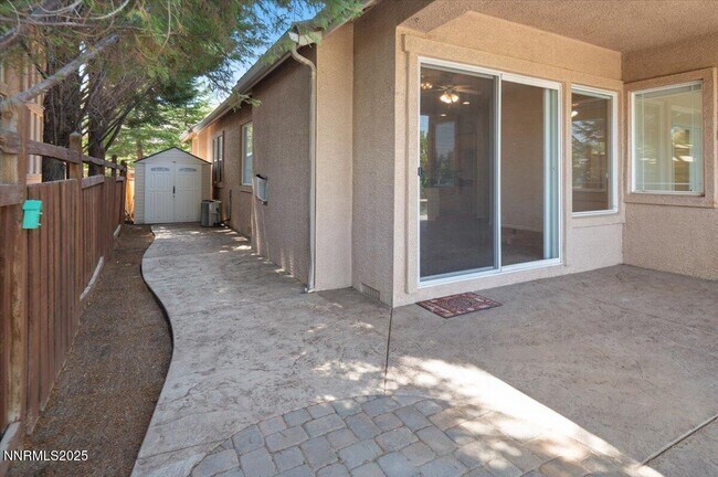 Building Photo - 2720 Albazano Dr