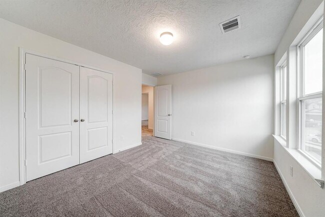 Building Photo - 23415 Stahl Creeks Ln