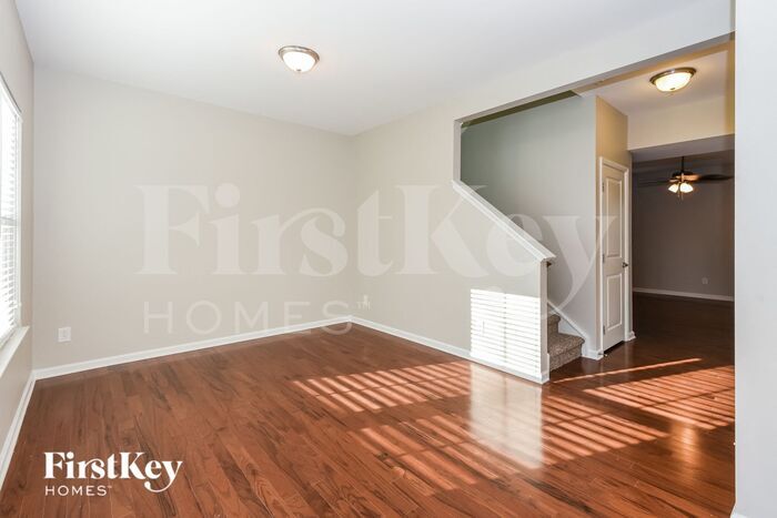 Building Photo - 12435 Lookout Point Dr