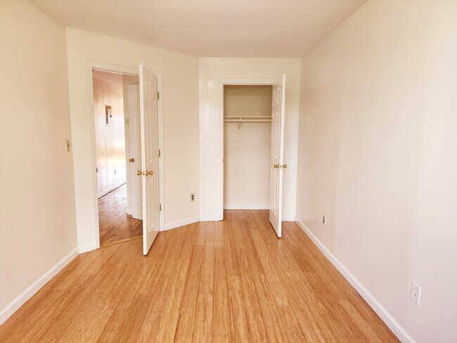 Building Photo - 14 Suydam Pl