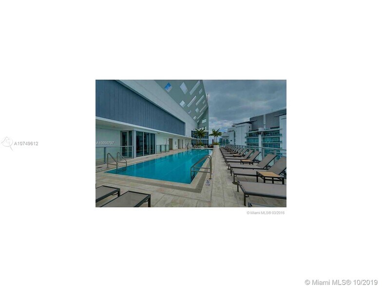 Building Photo - 1300 Brickell Bay Dr