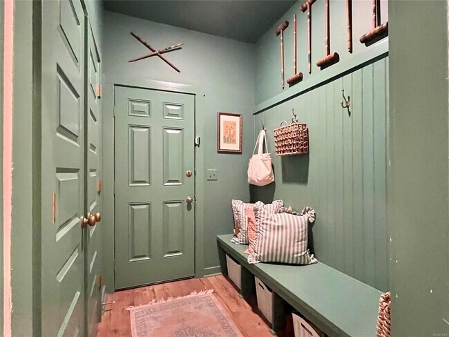 Building Photo - 876 Hedgefield Way